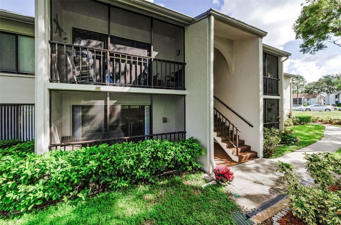 2575 Pine Ridge Way #E1, Palm Harbor, FL 34684