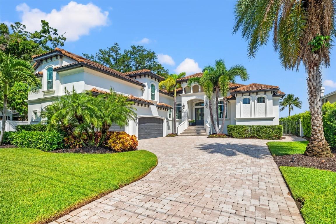1210 Monterey Blvd., St Petersburg, FL 33704
