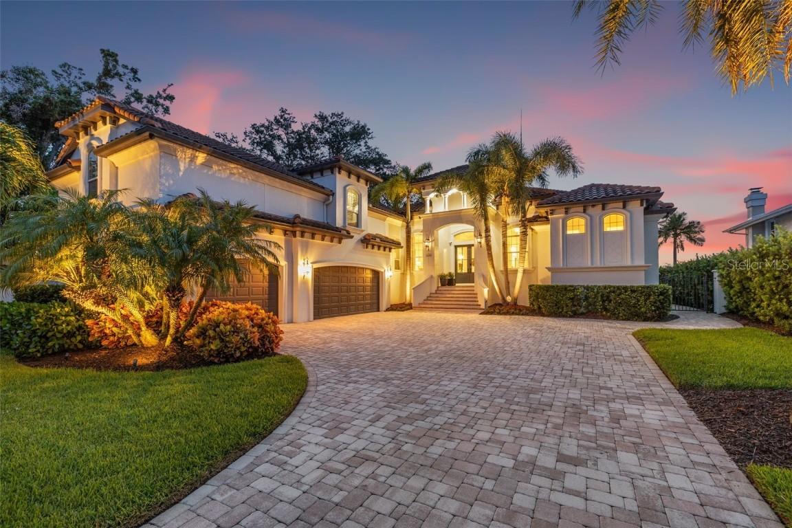 1210 Monterey Blvd., St Petersburg, FL 33704