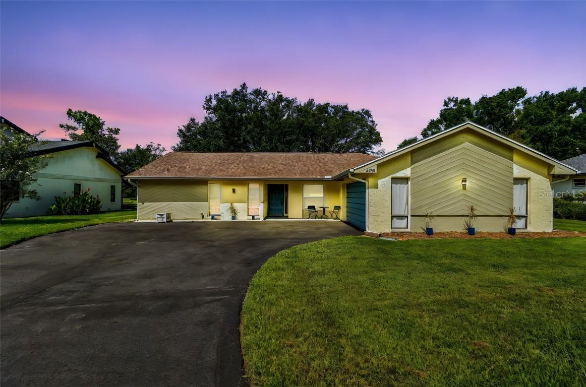 5319 Saddlebrook Way, Wesley Chapel, FL 33543