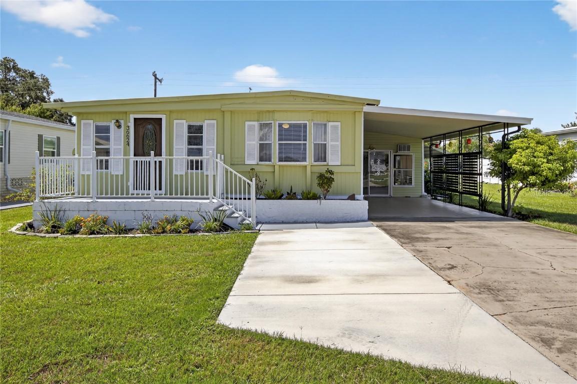 36624 Kay Ave., Zephyrhills, FL 33542