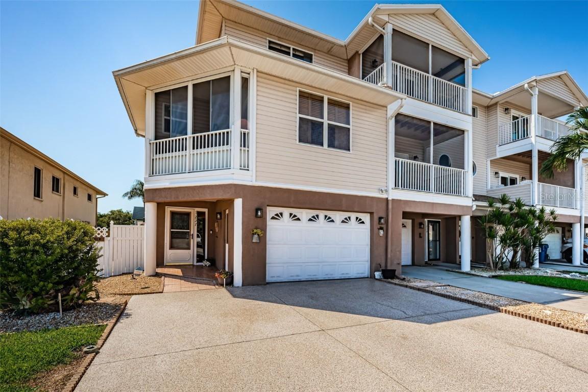 227 126th Ave., Treasure Island, FL 33706