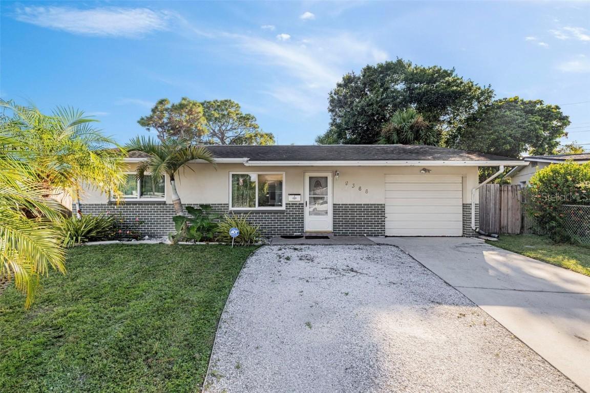 9366 52nd Way, Pinellas Park, FL 33782