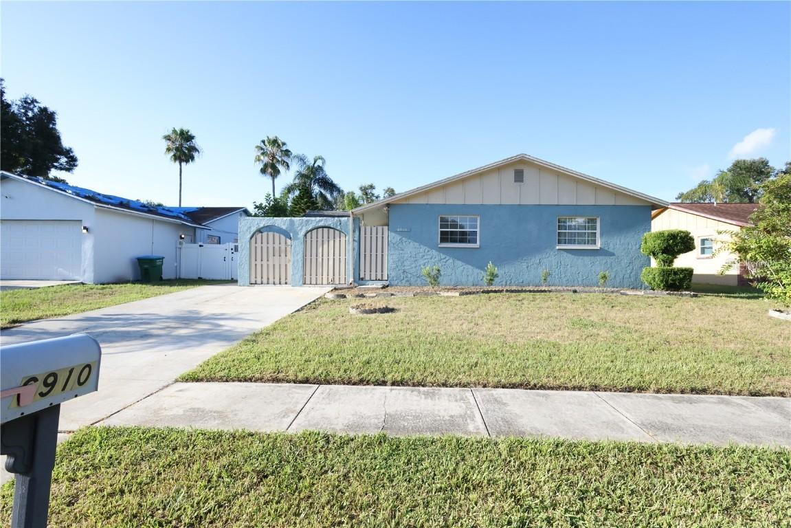 6910 Dalkeith Ave., St Petersburg, FL 33709