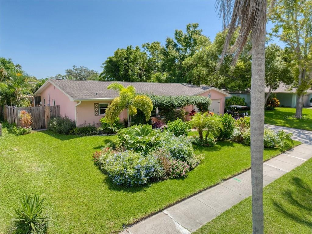 1725 Hitching Post Ln., Dunedin, FL 34698