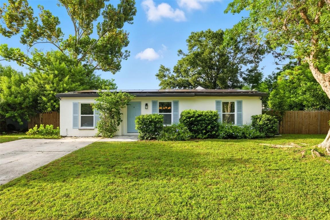 8577 Lantana Dr., Seminole, FL 33777