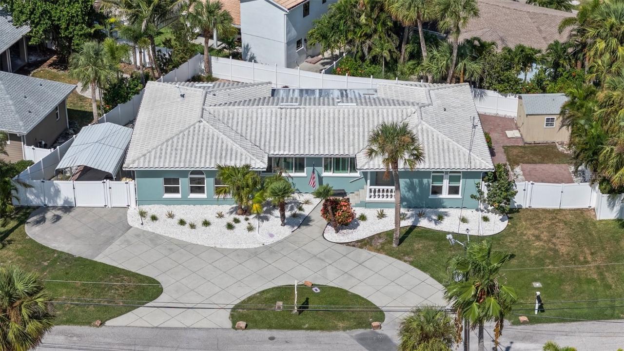 976 Narcissus Ave., Clearwater Beach, FL 33767