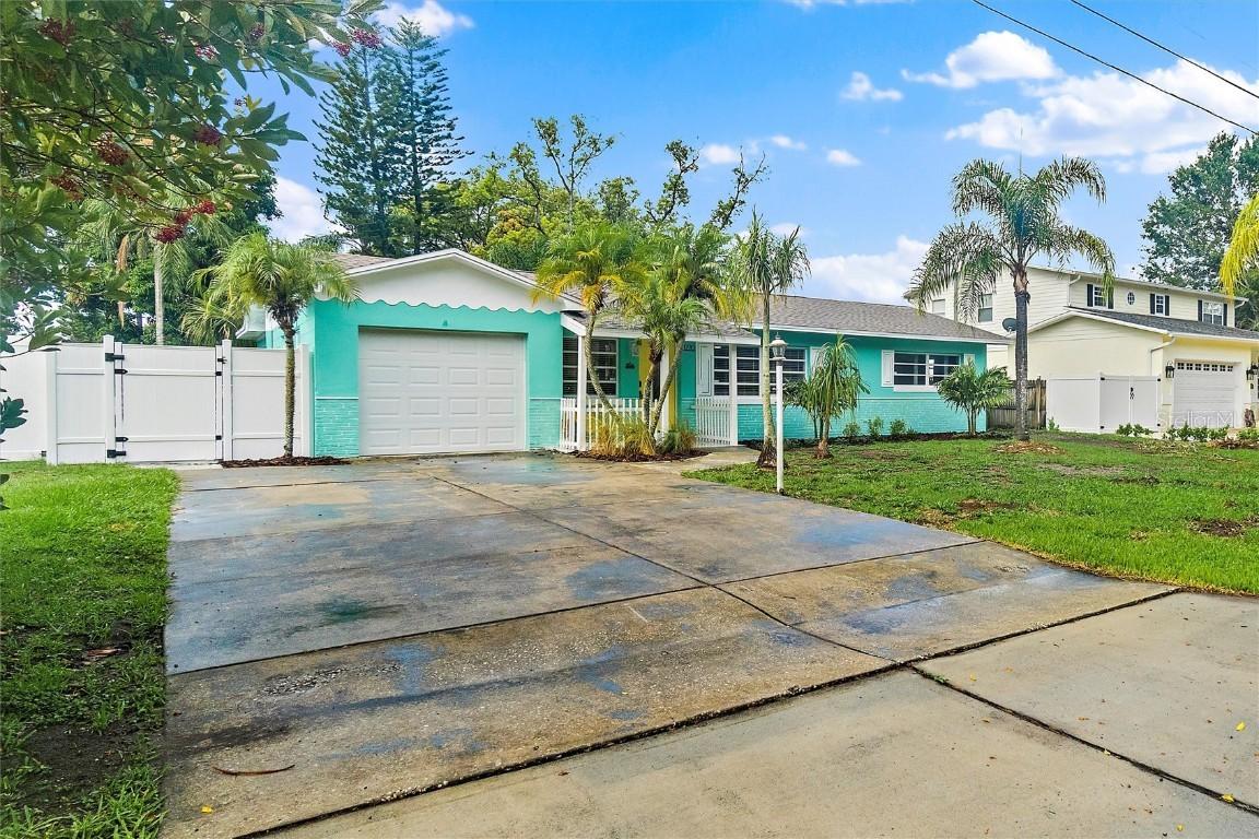 11220 Cherokee Dr., St Petersburg, FL 33708
