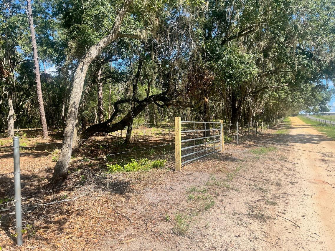 2 Sendcastle Dr., Groveland, FL 34736