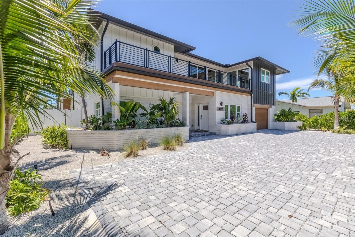 405 28th St., Holmes Beach, FL 34217