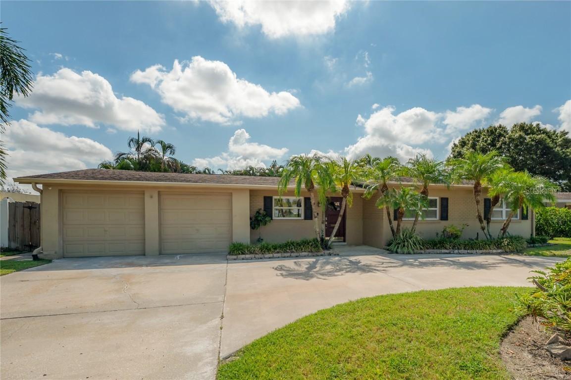 3935 W Eden Roc Cir., Tampa, FL 33634