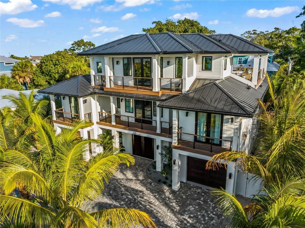 107 Maple Ave., Anna Maria, FL 34216
