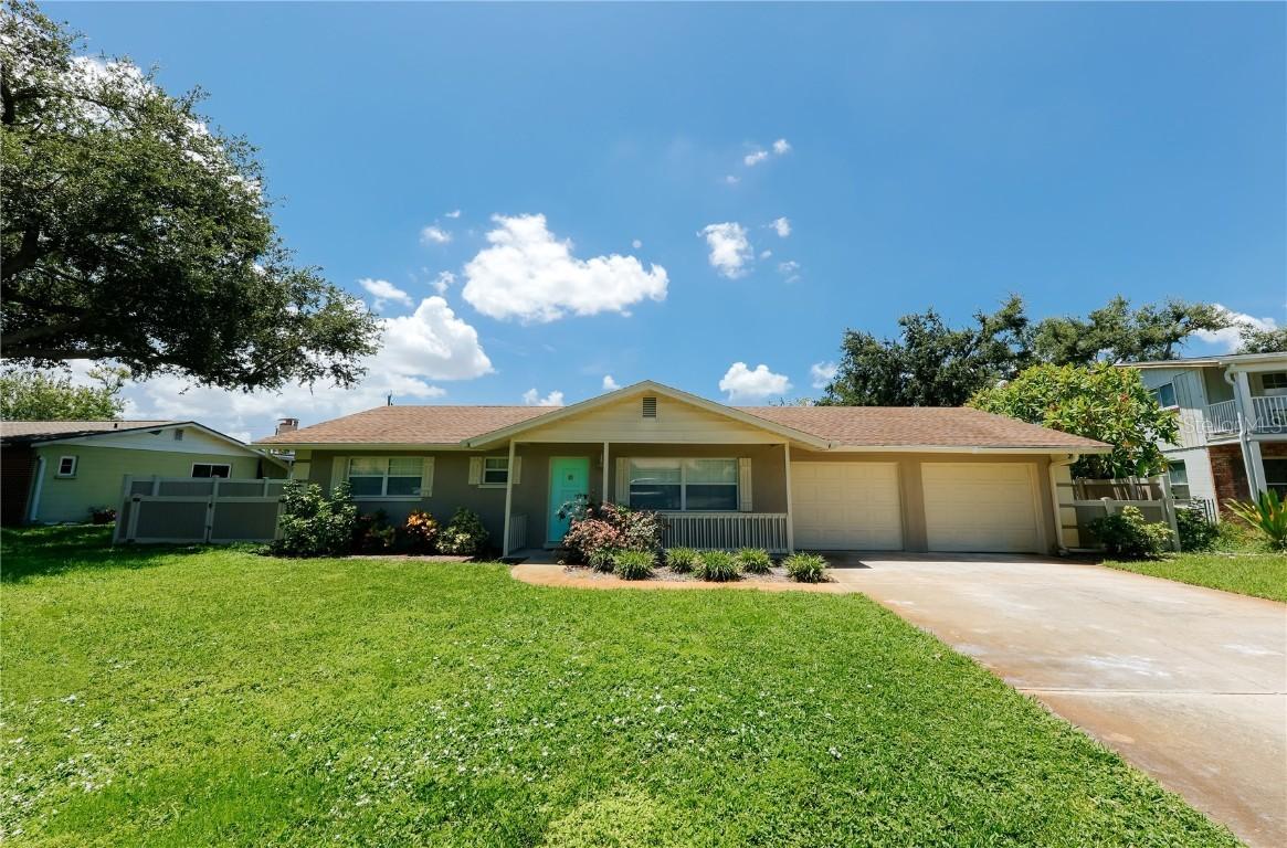 5211 24th Avenue Dr., Bradenton, FL 34209
