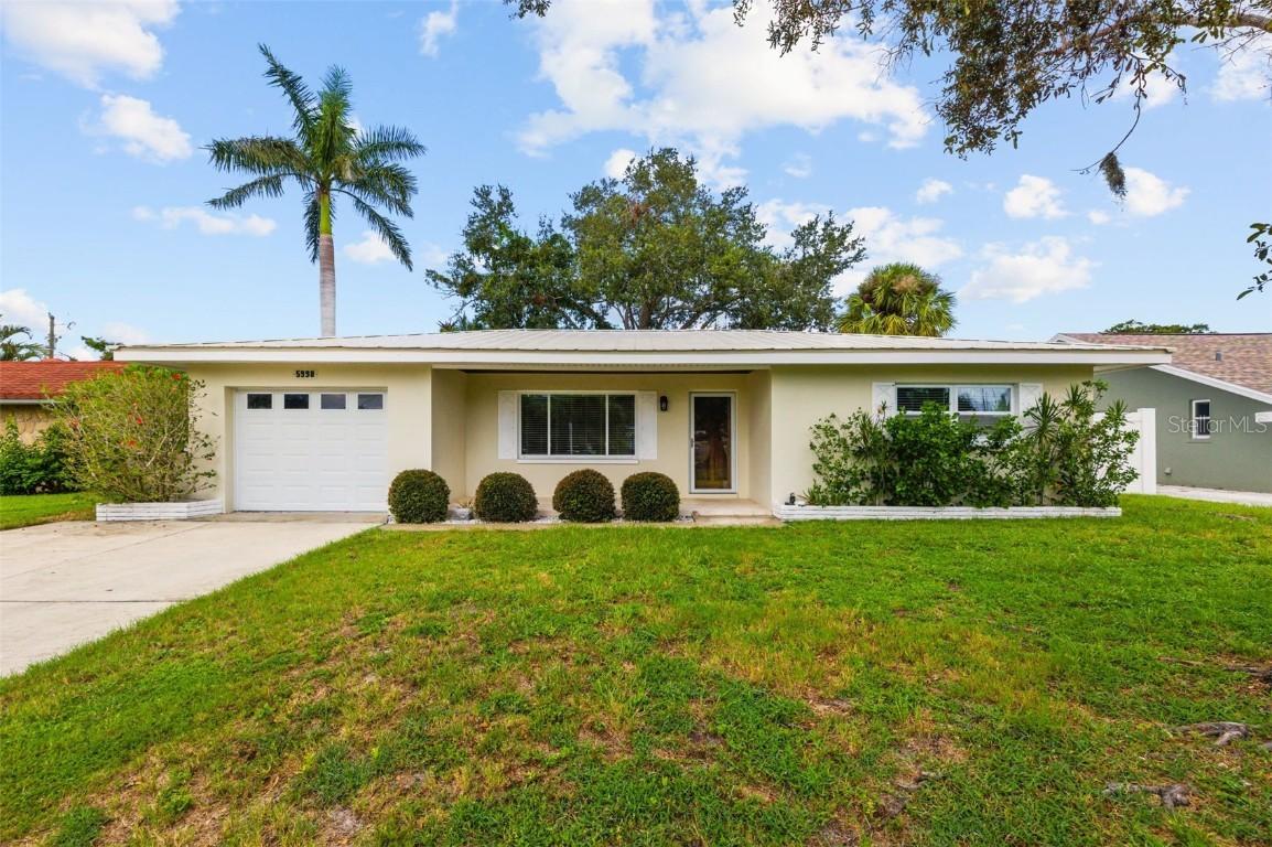 5998 115th Ln., Seminole, FL 33772