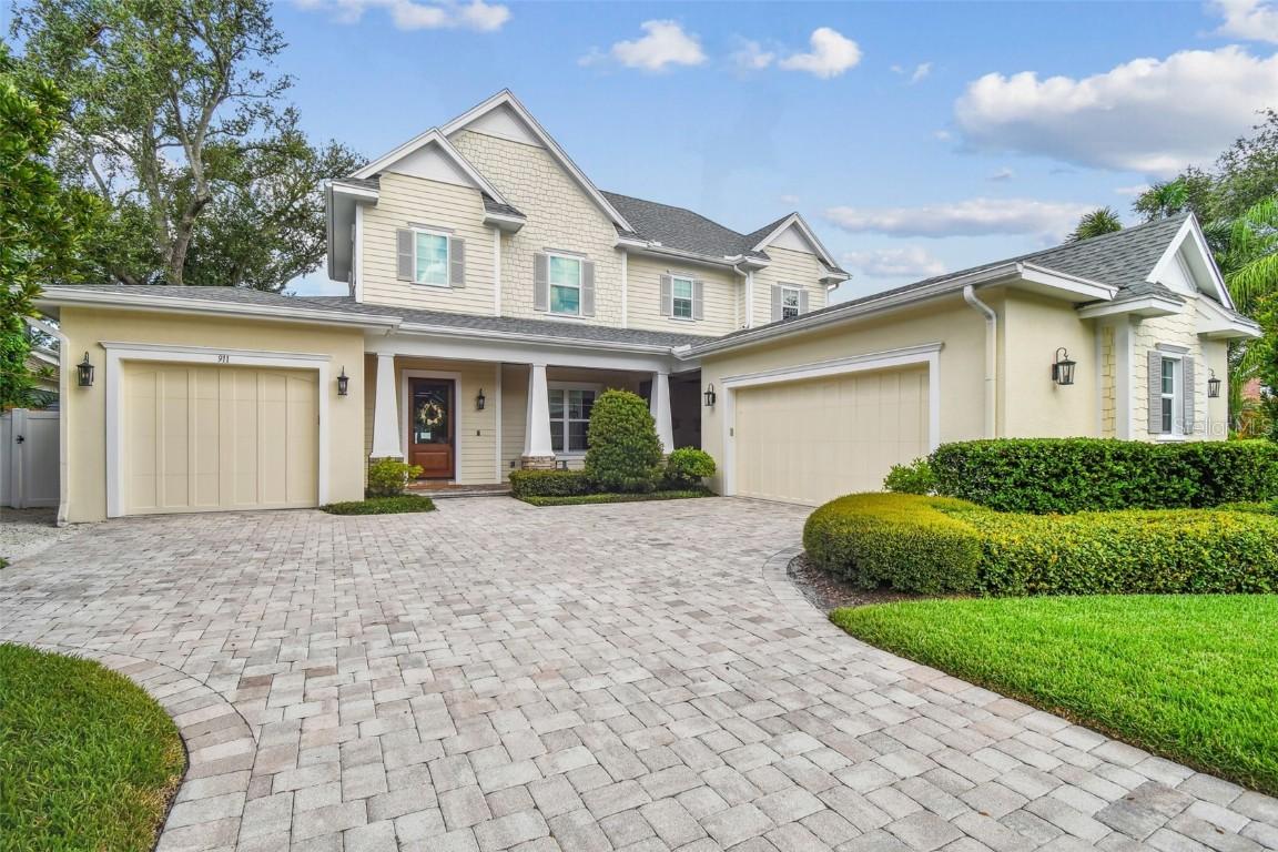 911 S Sterling Ave., Tampa, FL 33629