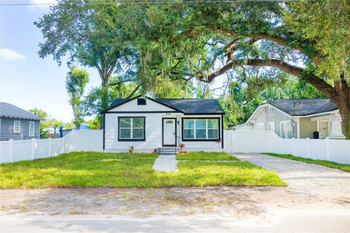 1008 E North Bay St., Tampa, FL 33603