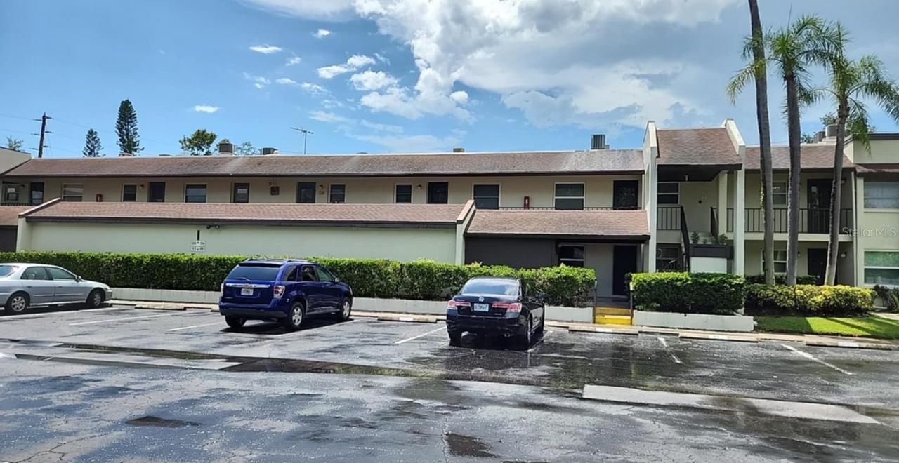 1100 E Bay Dr. #105, Largo, FL 33770