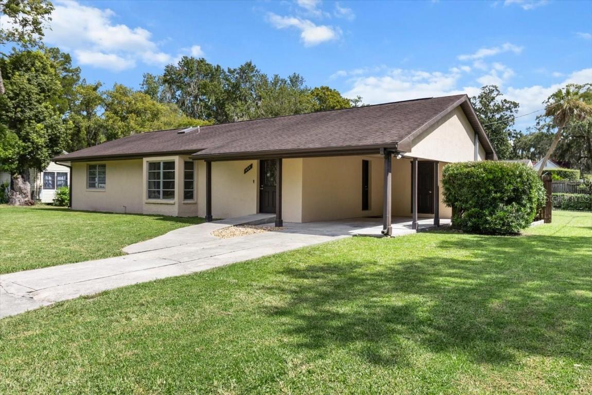 406 NE 9th St., Crystal River, FL 34428