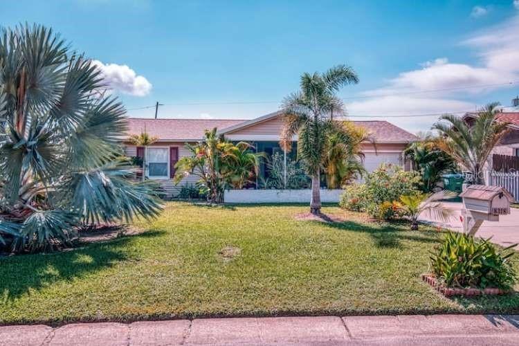 8318 76th Ave., Seminole, FL 33777