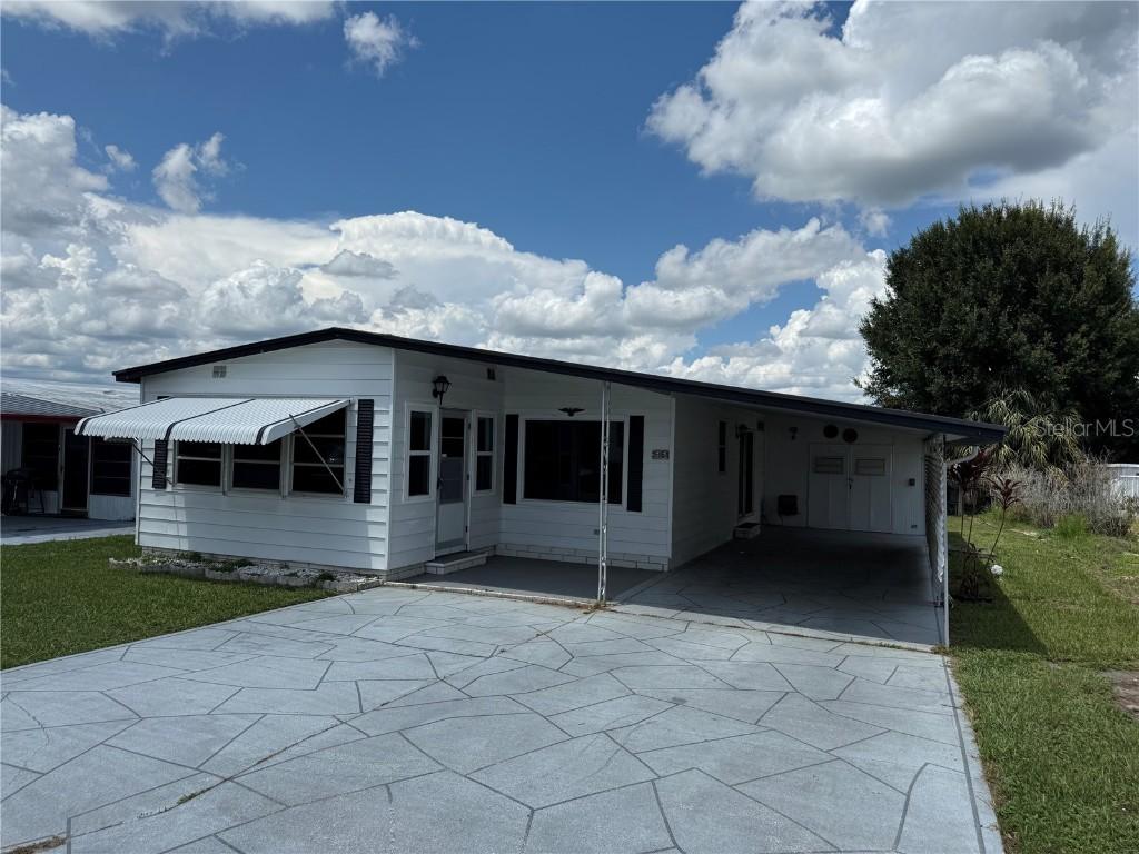 35051 Dale Ave., Zephyrhills, FL 33541