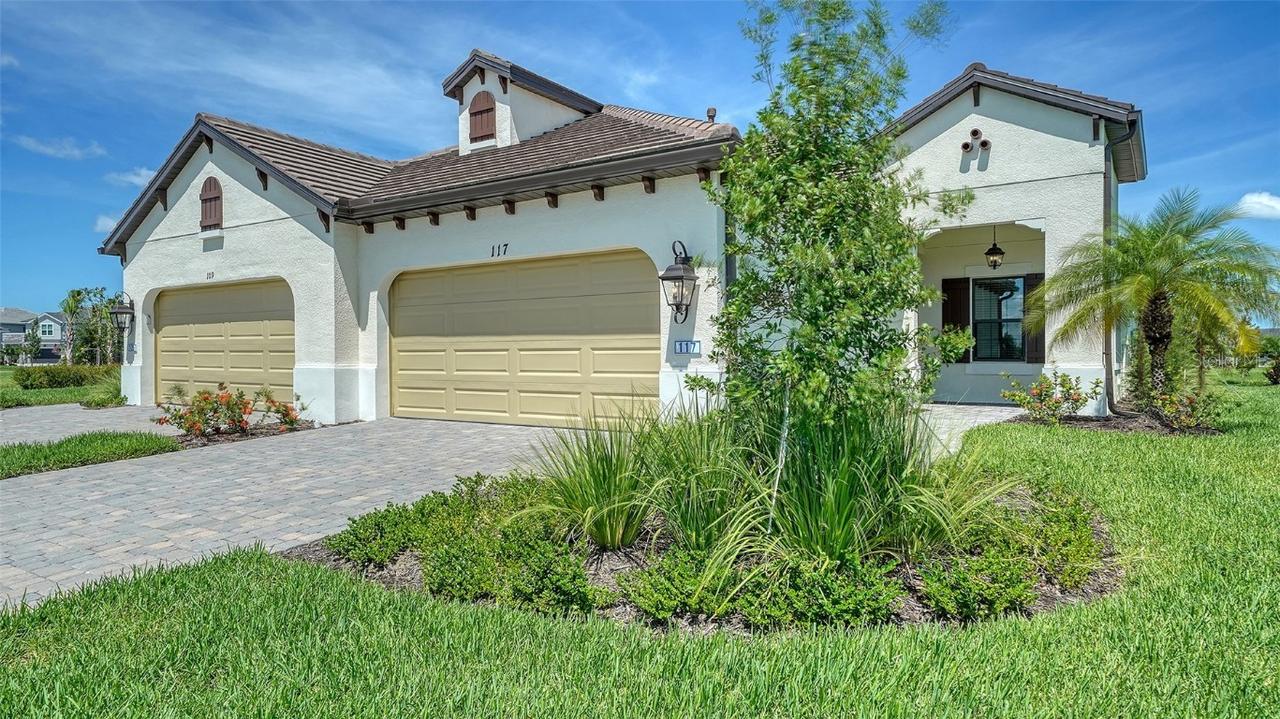 117 Corserra Dr., Nokomis, FL 34275