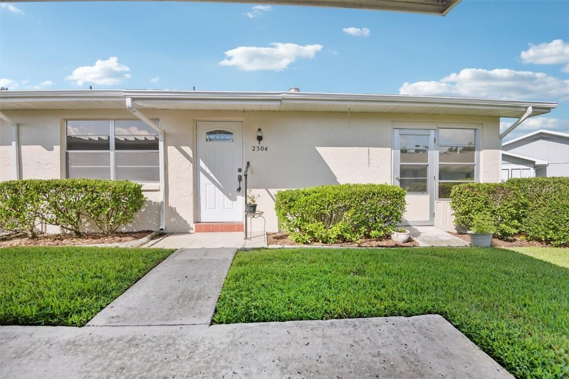 2304 Glenmore Cir. #327, Sun City Center, FL 33573