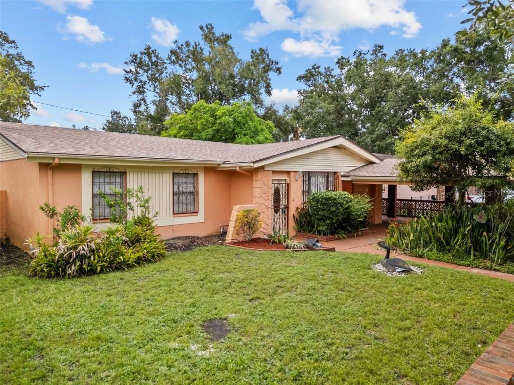 3220 Lancaster Ln., Tampa, FL 33619