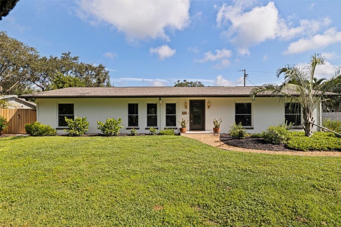1727 Karleton Pl., St Petersburg, FL 33712