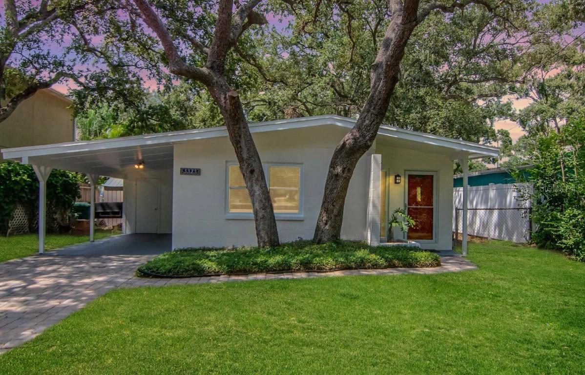 3323 W Villa Rosa St., Tampa, FL 33611