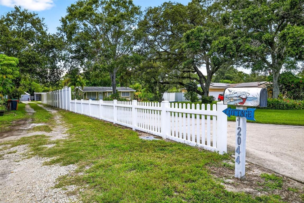 12044 Murray Ave., Largo, FL 33778