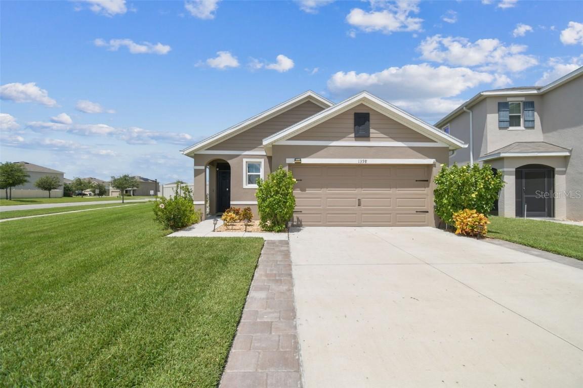 1398 Crescent Hoop Way, Wesley Chapel, FL 33543