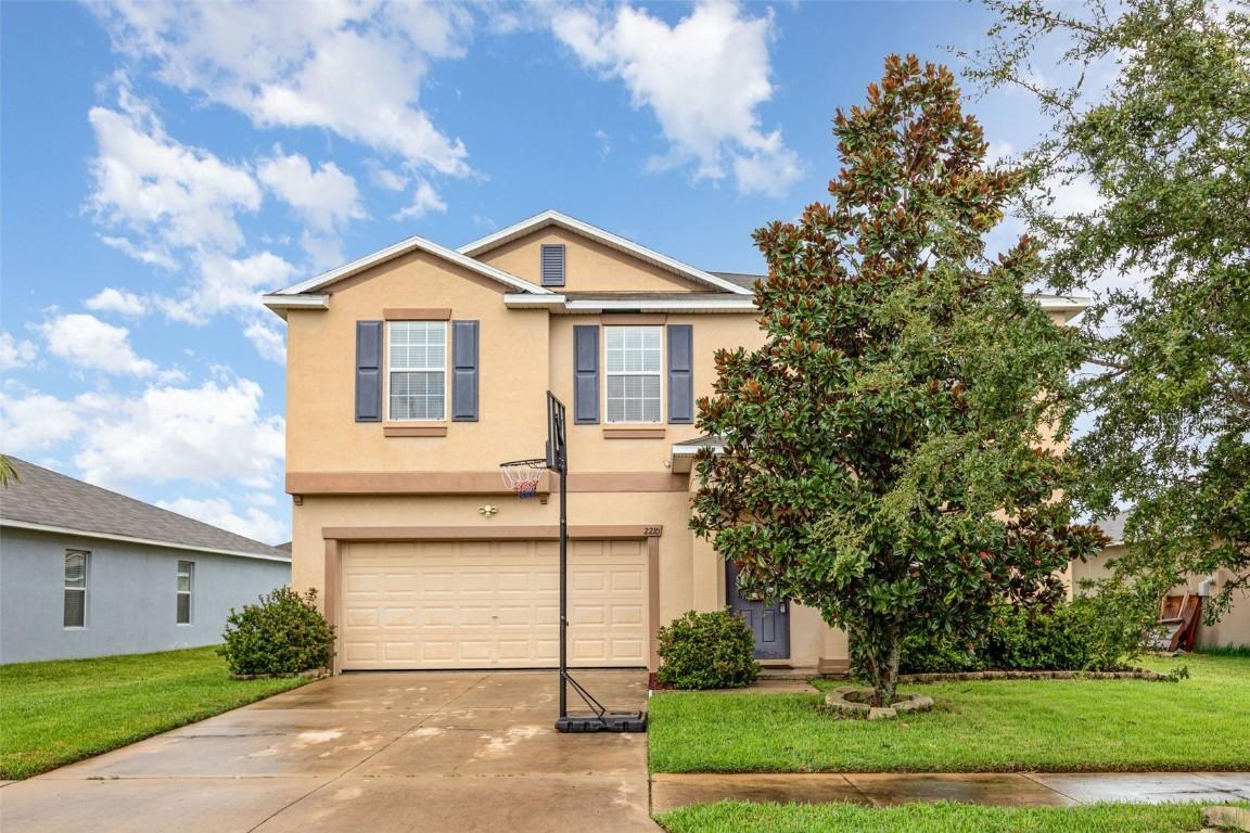2210 Purple Orchid Pl., Ruskin, FL 33570