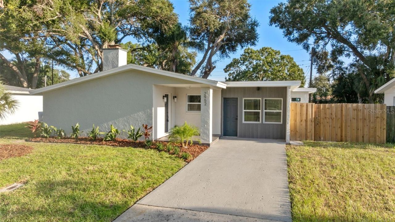 2952 Webley Dr., Largo, FL 33771