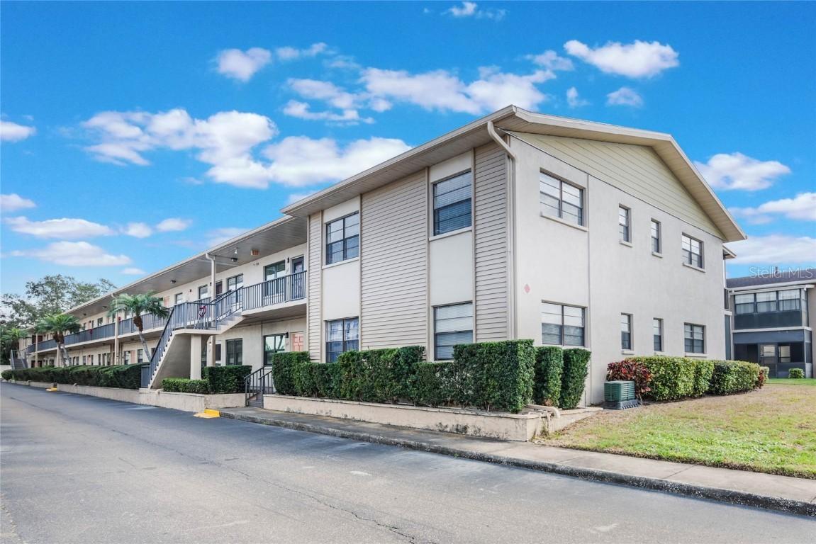 5967 Terrace Park Dr. #202, St Petersburg, FL 33709