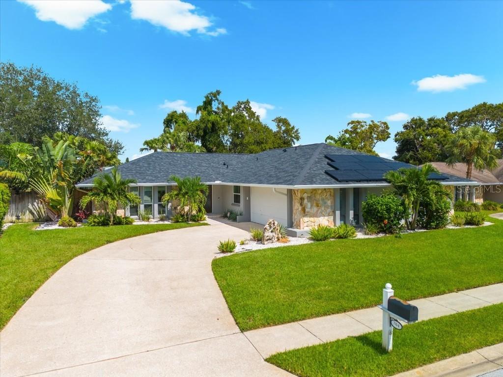 704 Knollwood Dr., Largo, FL 33770