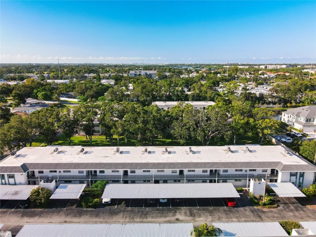 7700 92nd St. #202, Seminole, FL 33777