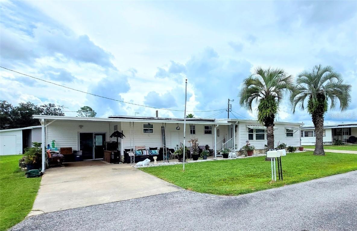 5524 Barbara St., Zephyrhills, FL 33542