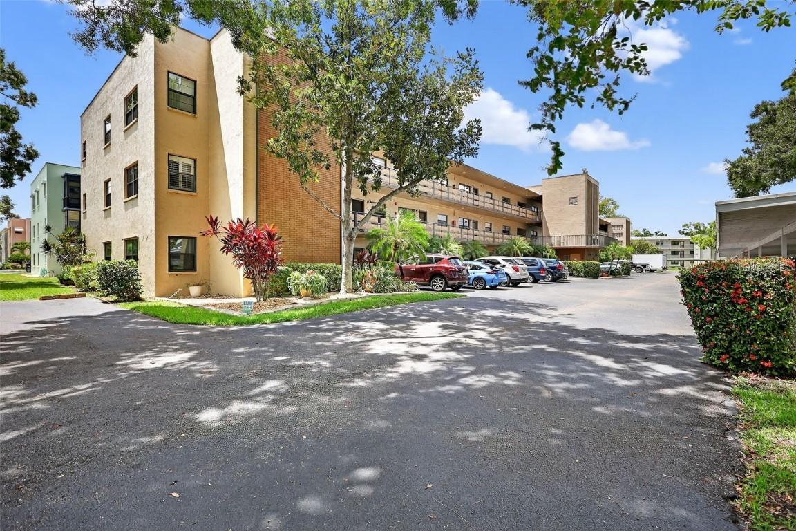 5975 Terrace Park Dr. #209, St Petersburg, FL 33709