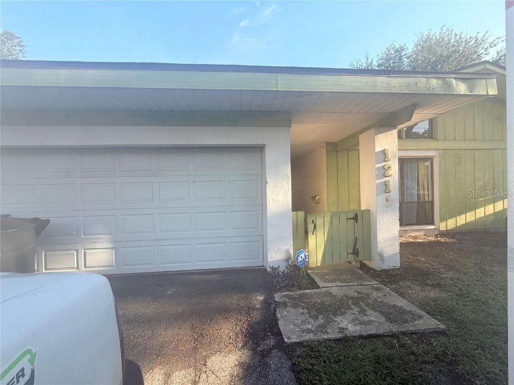 1210 Alcazar Way, St Petersburg, FL 33705