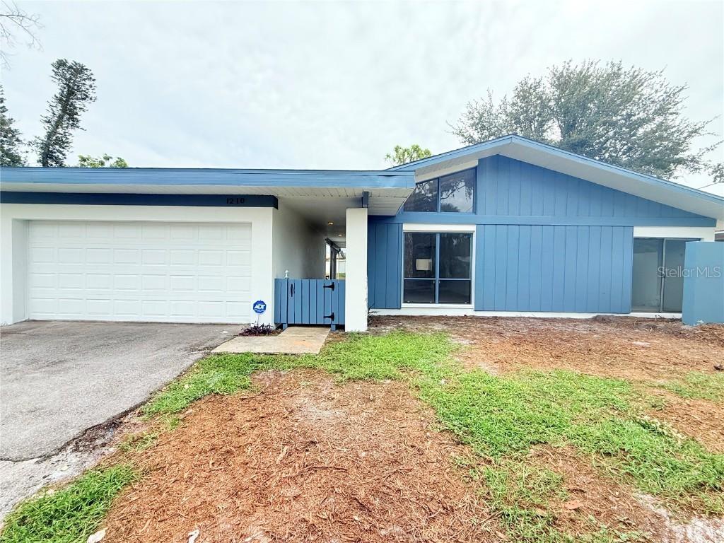 1210 Alcazar Way, St Petersburg, FL 33705