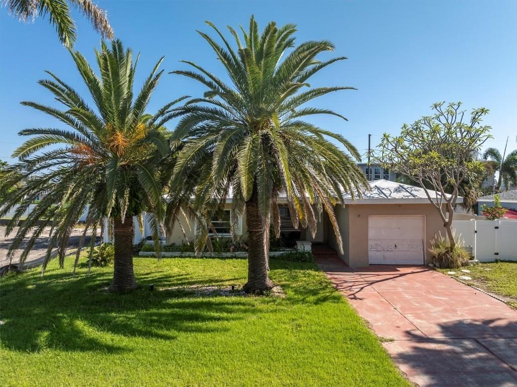 16305 1st St., Redington Beach, FL 33708