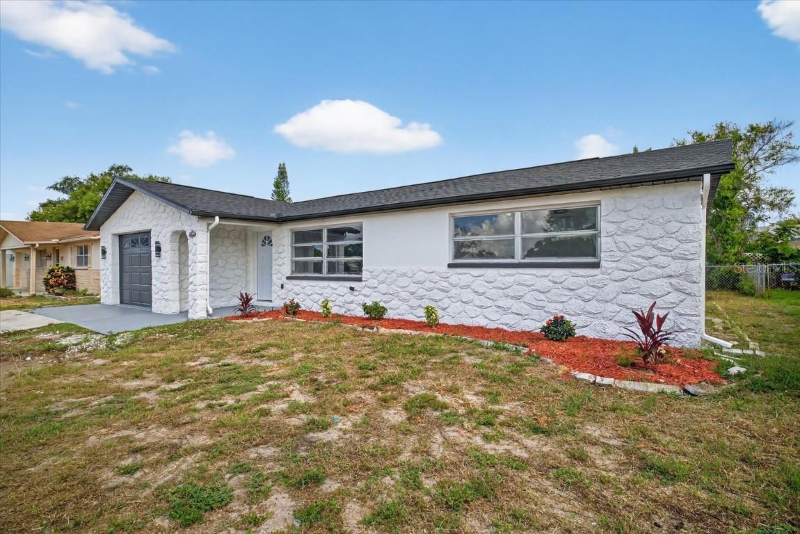6325 Baldwyn Ave., New Port Richey, FL 34653