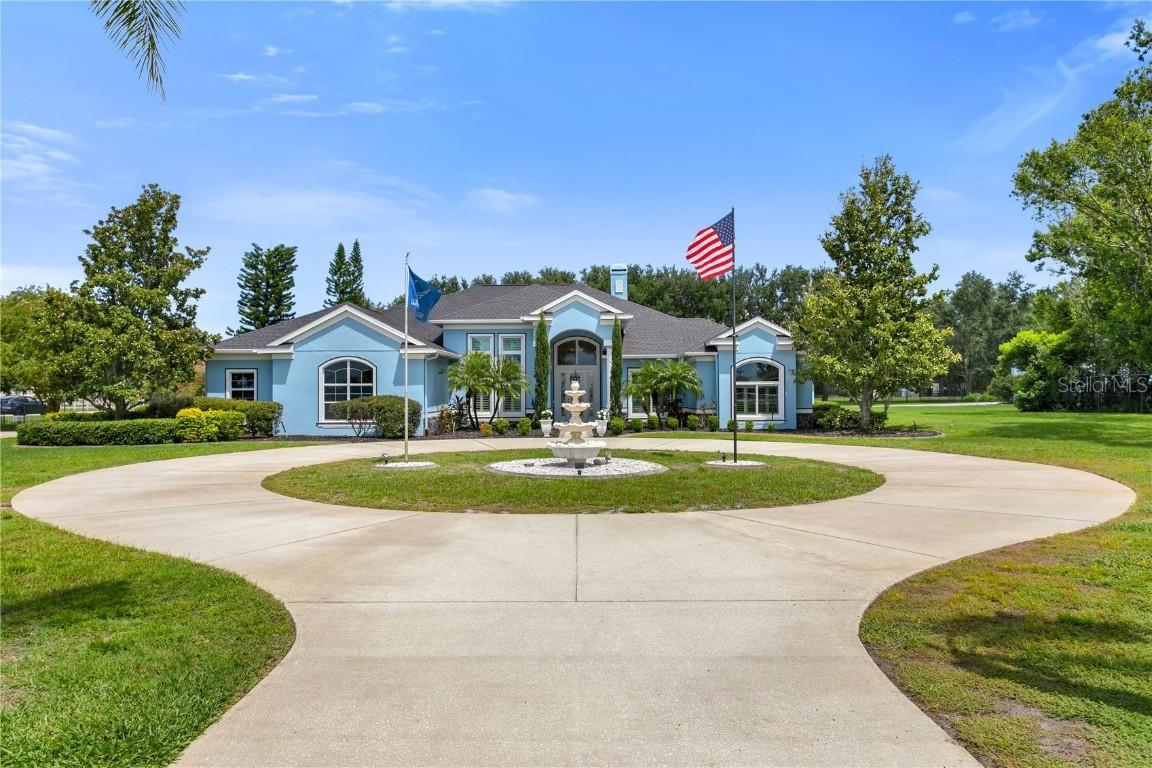 6727 Simmons Loop, Riverview, FL 33578