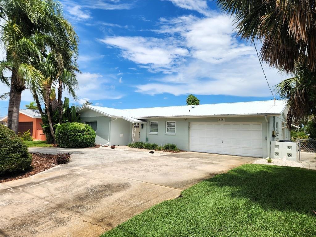 3790 Beach Dr., St Petersburg, FL 33705