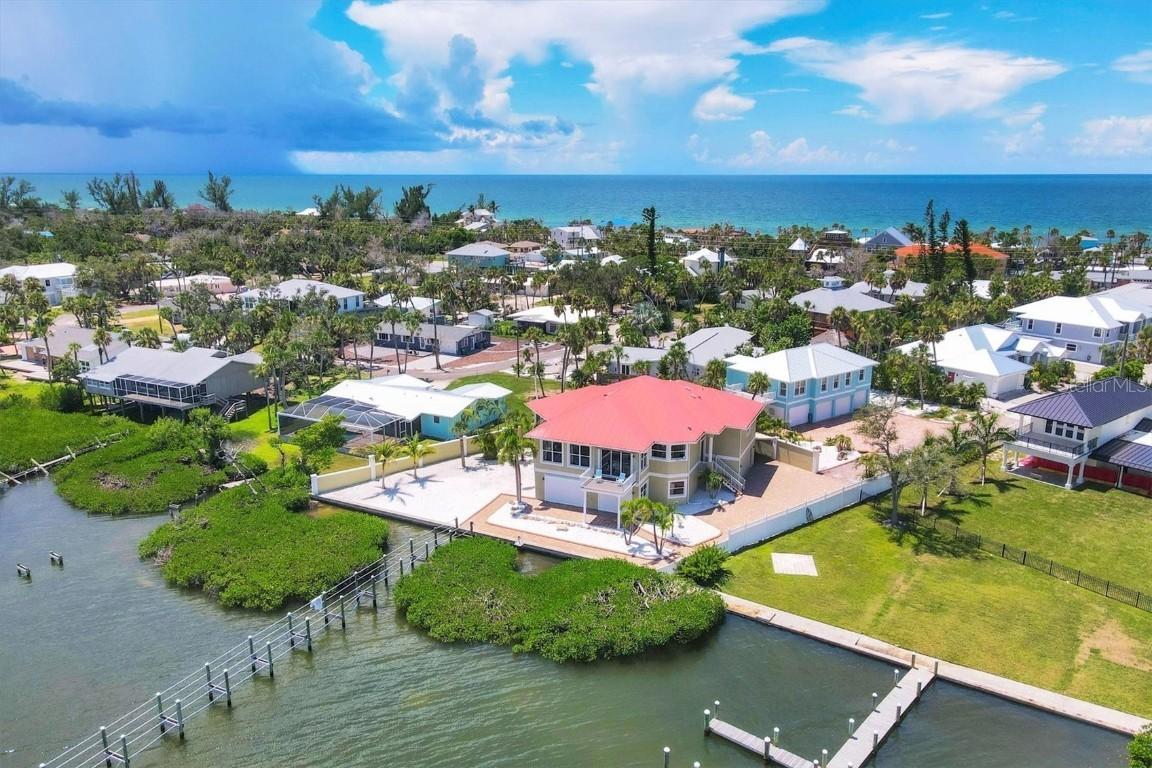 4111 N Beach Rd., Englewood, FL 34223