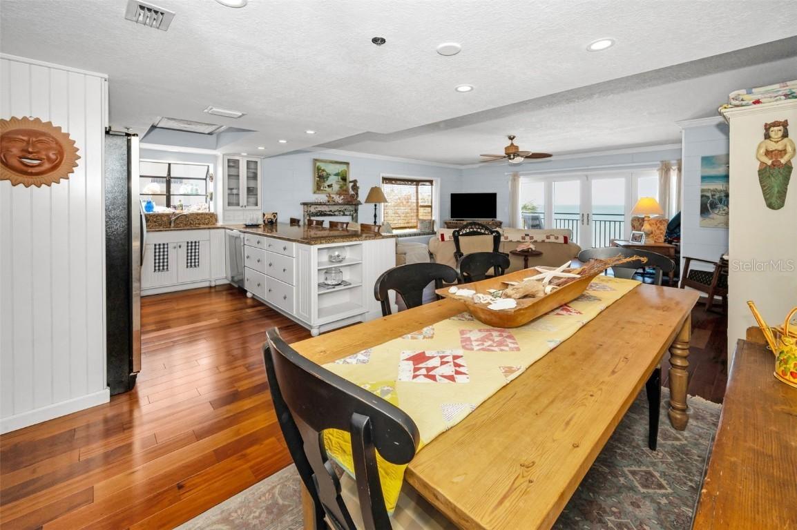 2300 Beach Tr. #5, Indian Rocks Beach, FL 33785