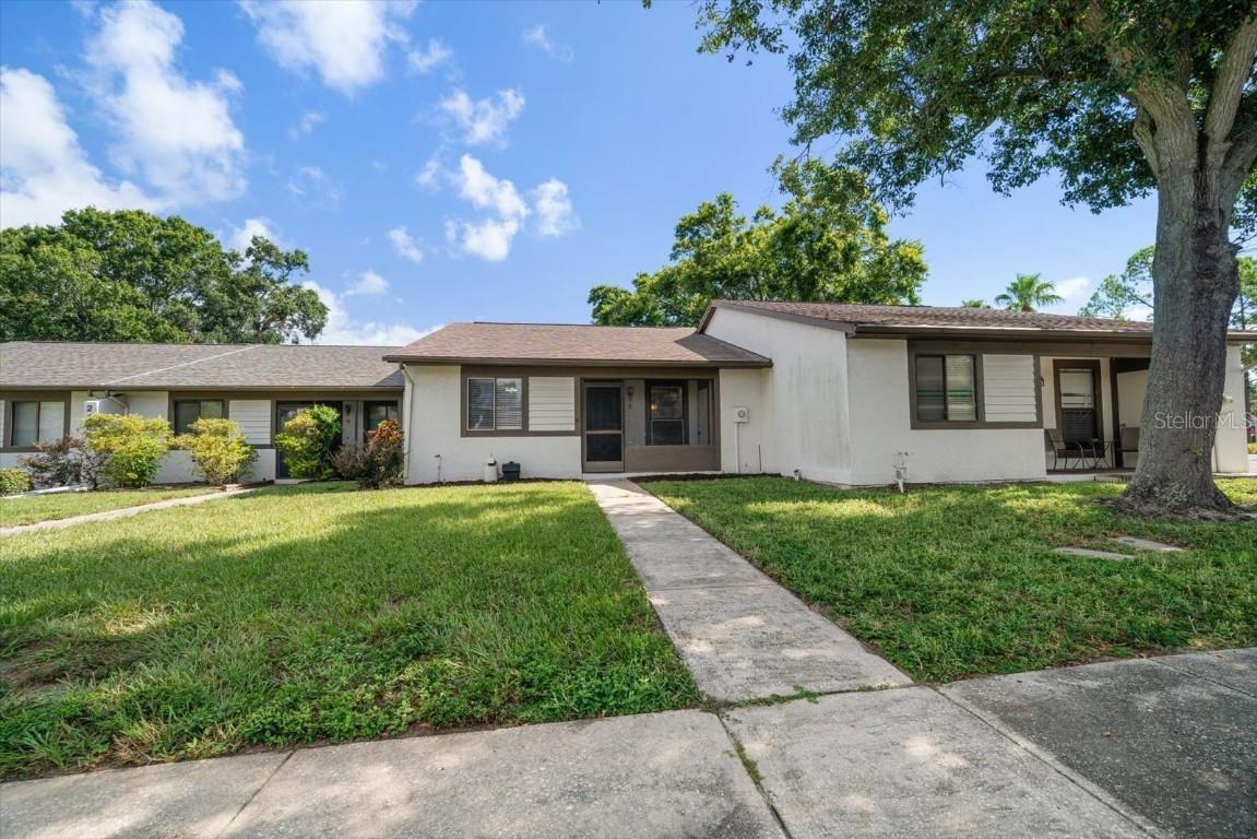 2165 Corbin Pl. #E, Palm Harbor, FL 34683