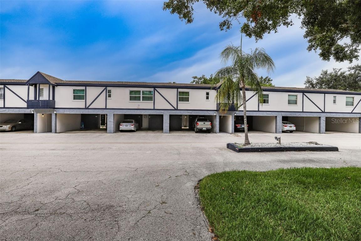 1126 King Arthur Ct. #415, Dunedin, FL 34698