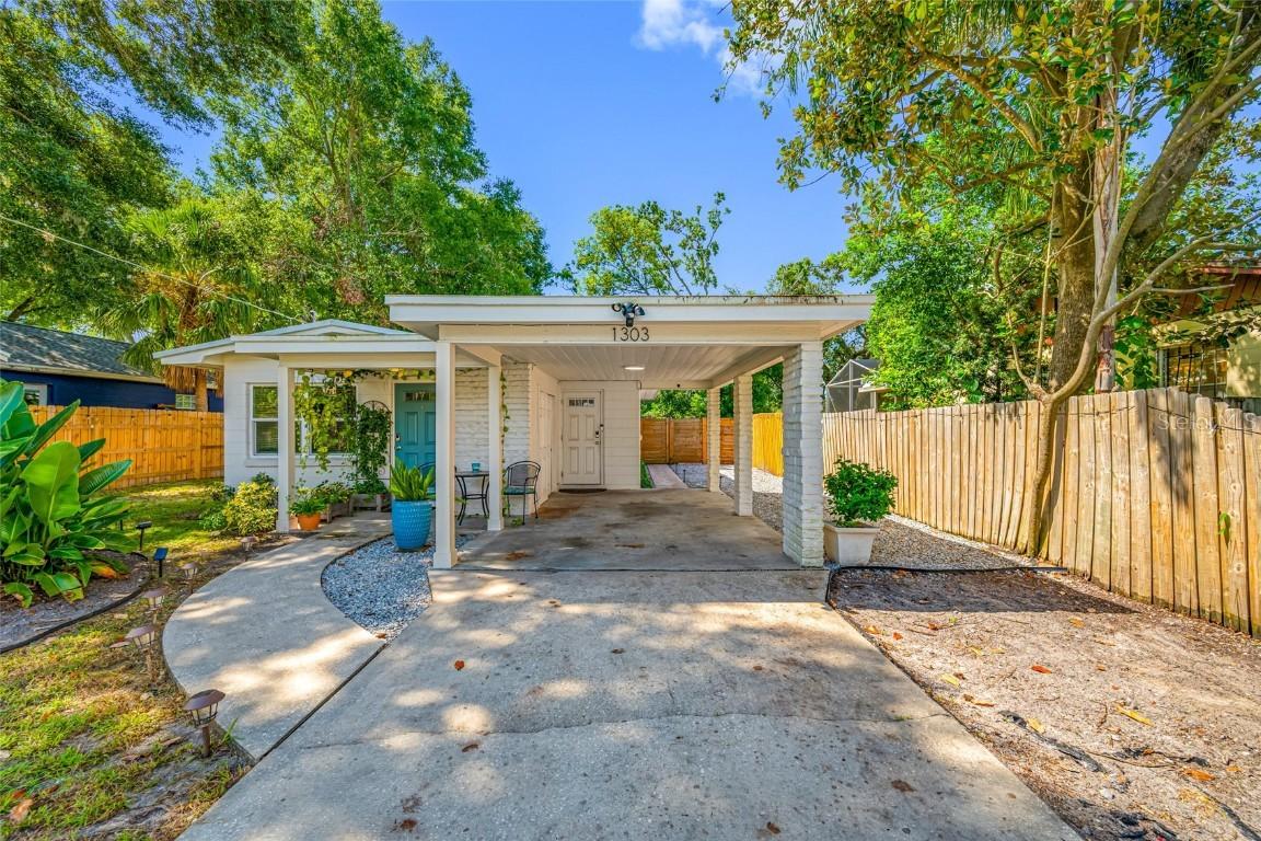 1303 E Norfolk St., Tampa, FL 33604