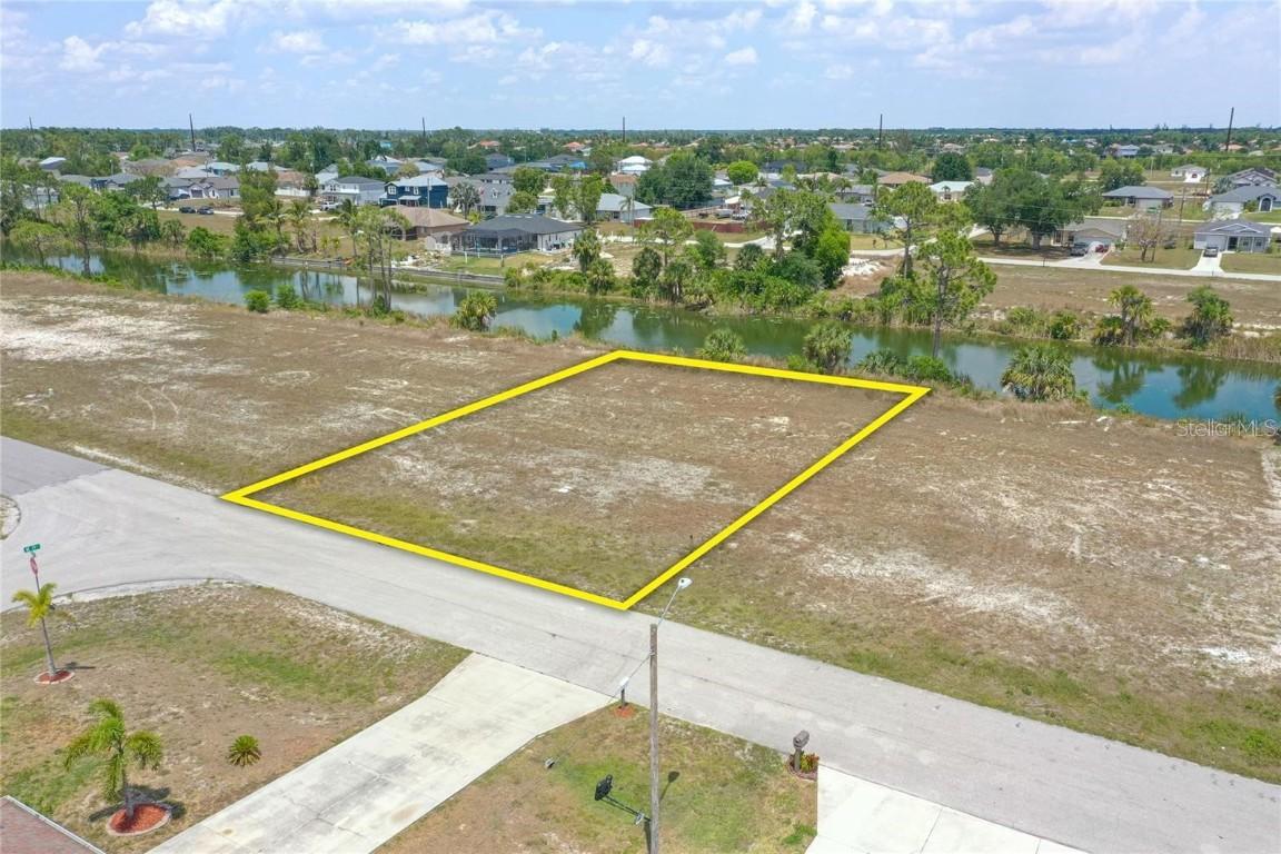 2802 NE 6th Ave., Cape Coral, FL 33909